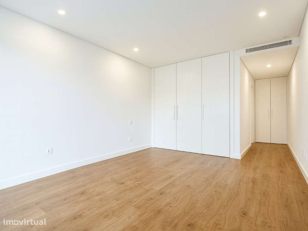 Apartamento T2 | 2 Suites |Lugar de garagem | Lavandaria | Arrecadação-21