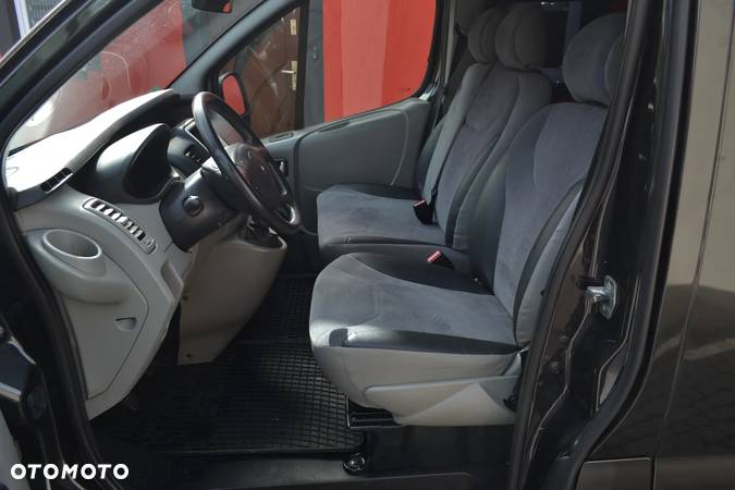 Renault Trafic 2.0 dCi 115 Combi L1H1 - 12