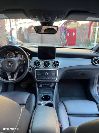 Mercedes-Benz GLA 250 4-Matic AMG Line - 9