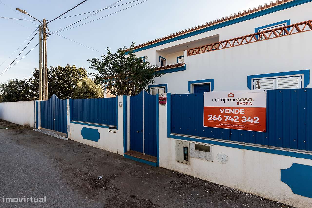Moradia Isolada T4+2 com 245 m2 em Lote com 961 m2 na Aldeia de Nora,-37