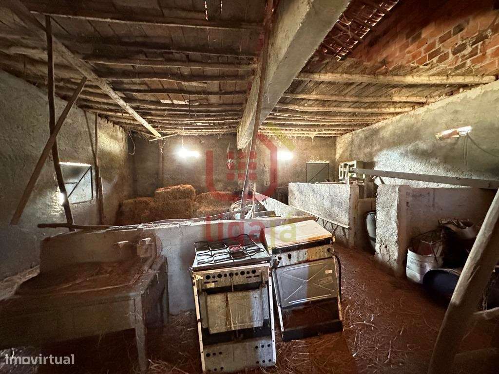 Armazém P/reconstrução - Vilar dos Prazeres!-7