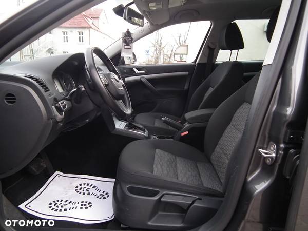 Skoda Octavia 2.0 TDI DPF Ambiente DSG - 11