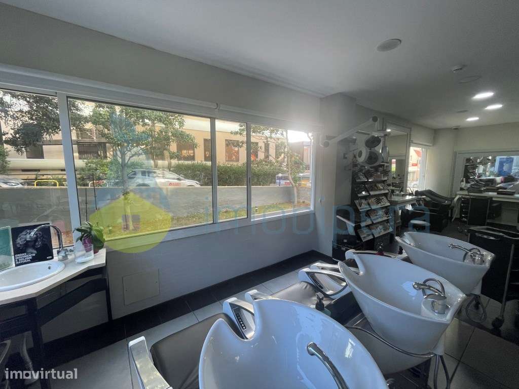 Espaço comercial na Marina de Vilamoura - Grande imagem: 4/19