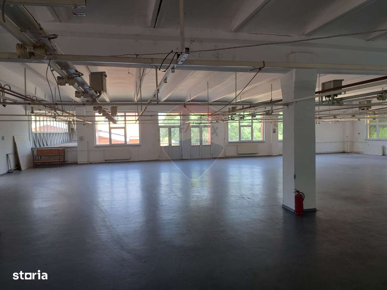 Spațiu generos 1100 mp, compartimentat și open space - Imagine principală: 5/18