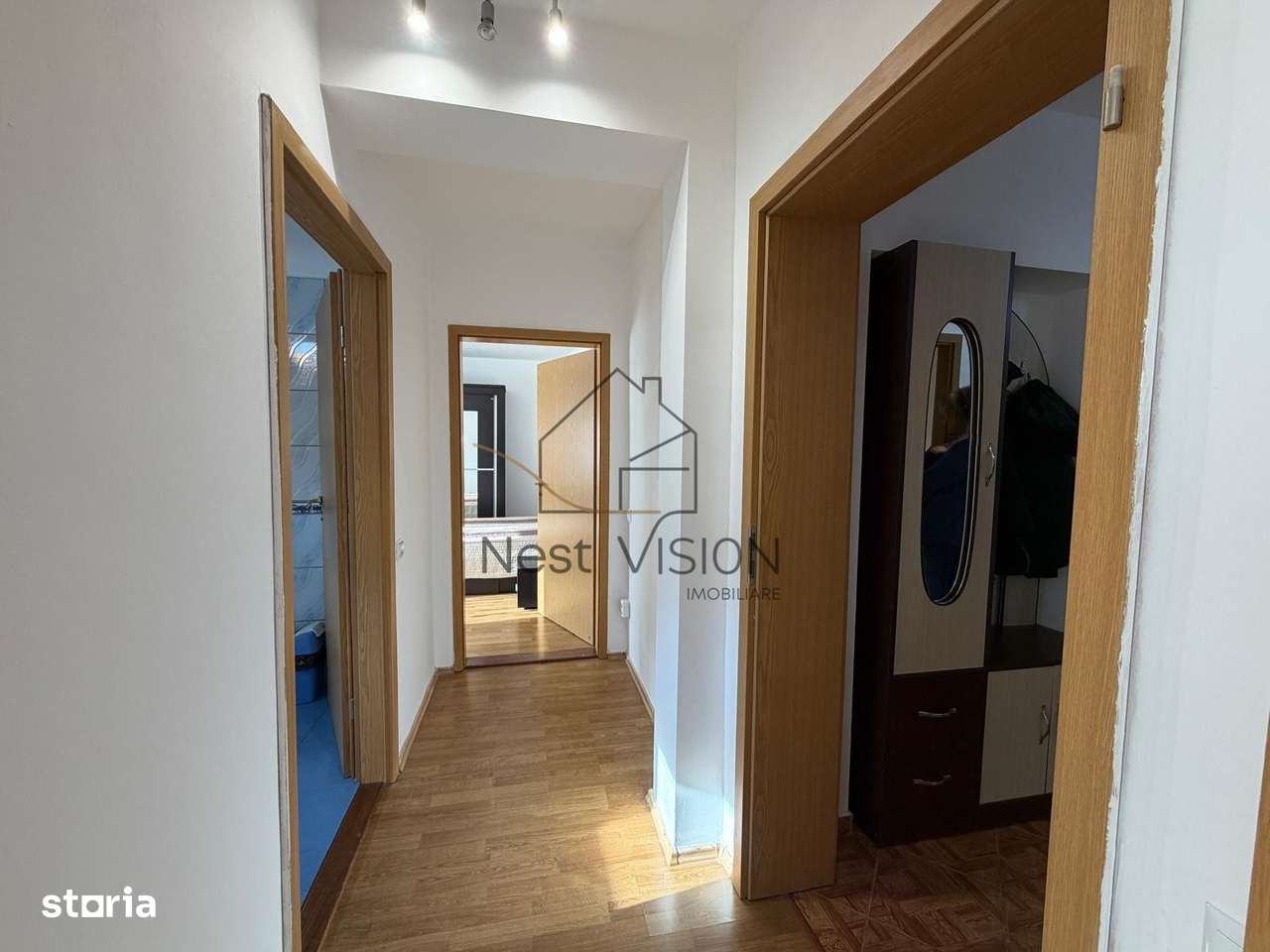 Apartament spațios cu 4 camere cu garaj - zona Ștrand-11