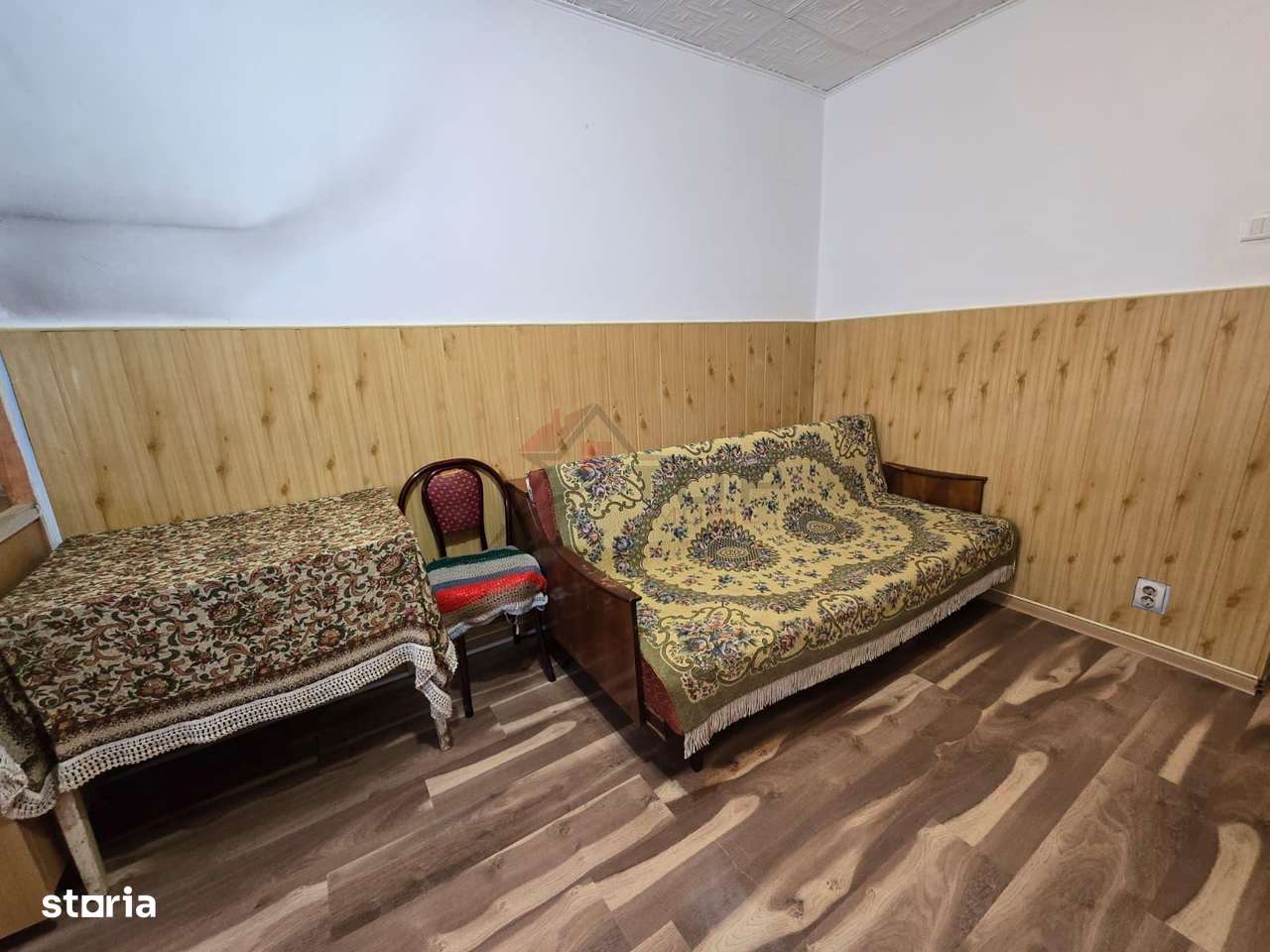 Etaj 1 - Nicolina , garsoniera mobilata, libera - Imagine principală: 4/7