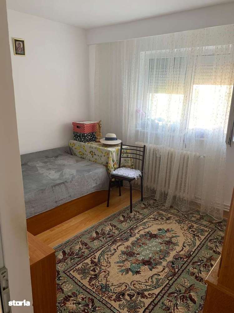 Apartament 4 camere Piata Vidin, Braila complet renovat si mobilat - Imagine principală: 4/11