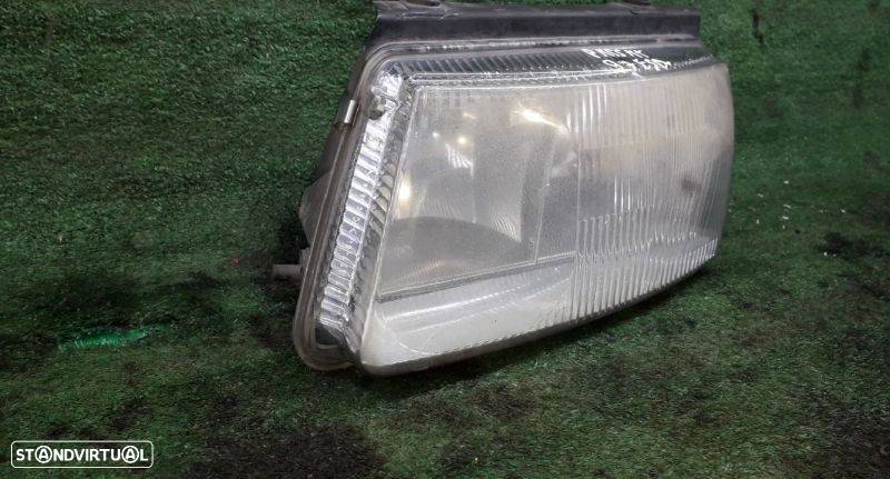 Optica Farol Esquerda Esq Volkswagen Passat (3B2) - 3