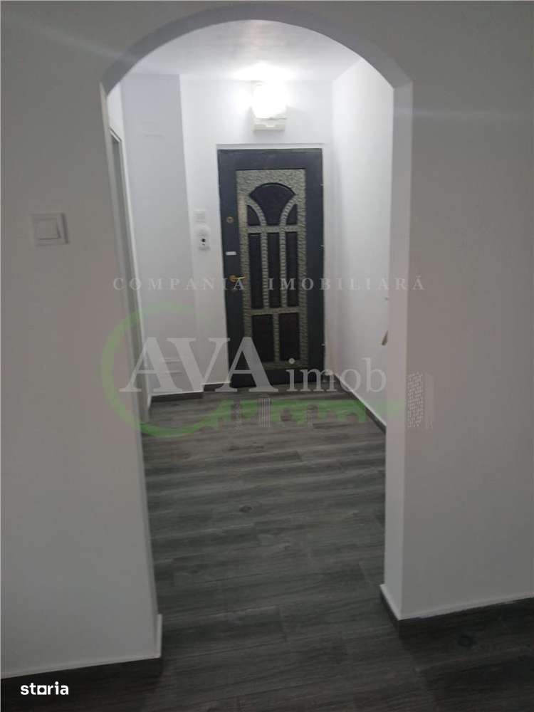 Apartament 2 camere renovat, zona Orizont-Bacau-4