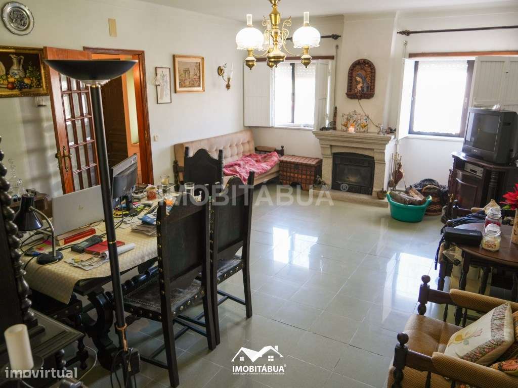 Moradia T5 com Piscina (Jacuzzi Integrado), Jardim e Churrasqueira - Grande imagem: 3/48