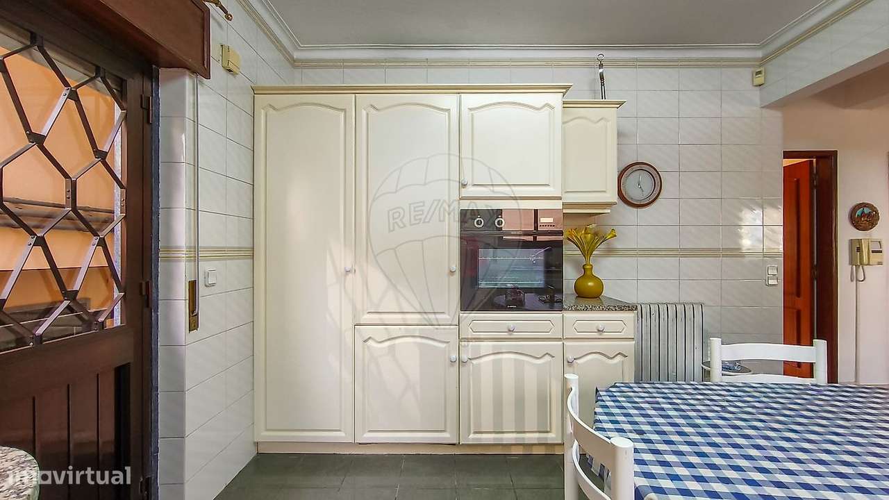 Moradia T6 para venda-12