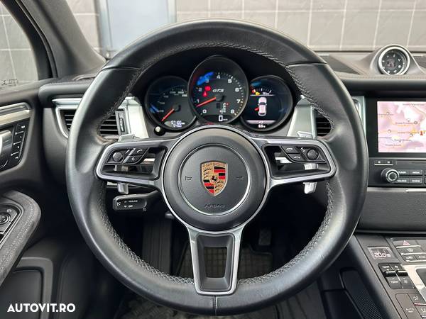 Porsche Macan GTS PDK - 17