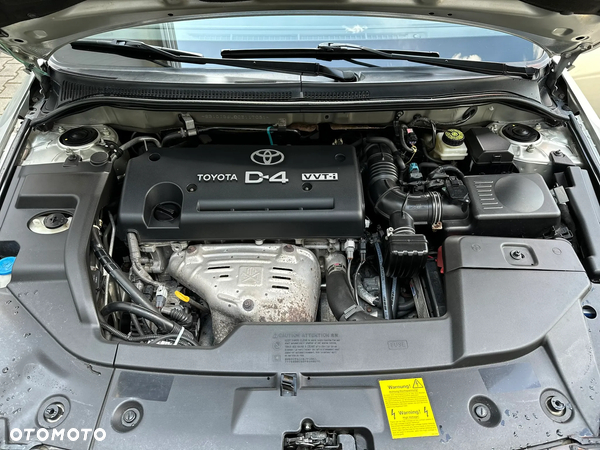 Toyota Avensis 2.0 VVT-i Sol plus Premium - 40