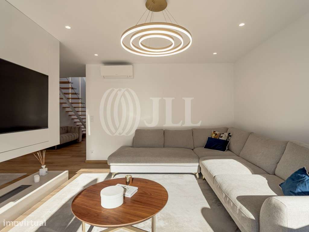 Moradia T4 com jardim e pisicina, em Azeitão, Setúbal - Grande imagem: 4/31