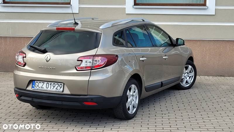 Renault Megane 2.0 140 CVT Dynamique - 8