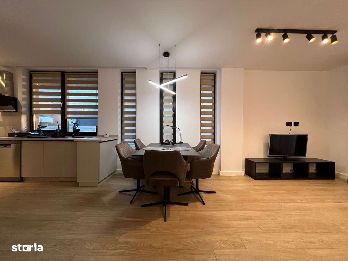 Vila 4 camere de închiriat TUNARI Școală Americana 3 min. cu mașina - Imagine principală: 5/20