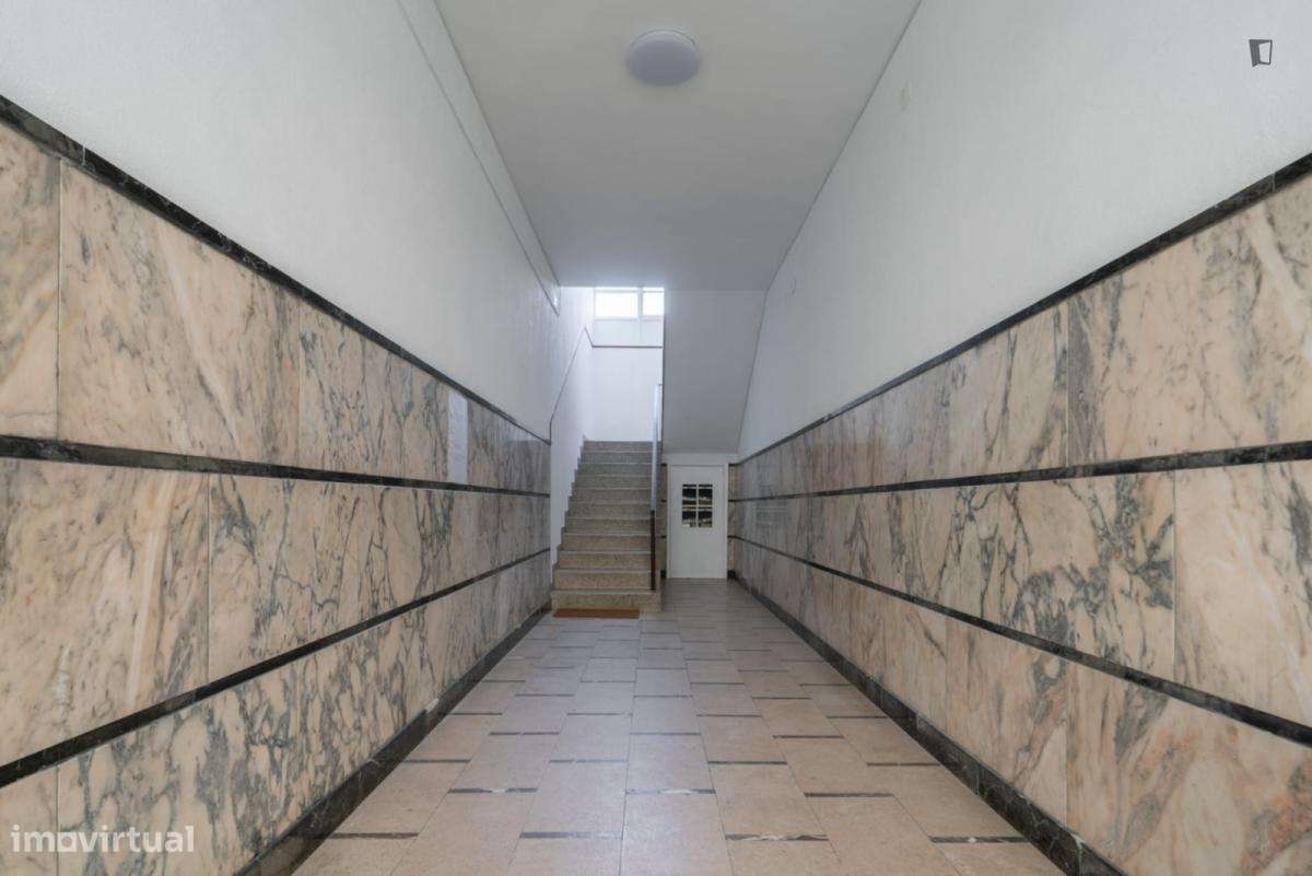 Apartamento com 2 quartos - localizado em Paranhos Porto - Grande imagem: 5/7