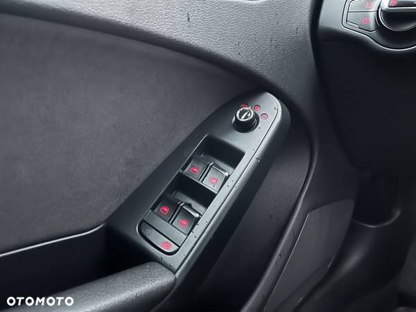 Audi A4 Avant 2.0 TDI DPF Ambiente - 18