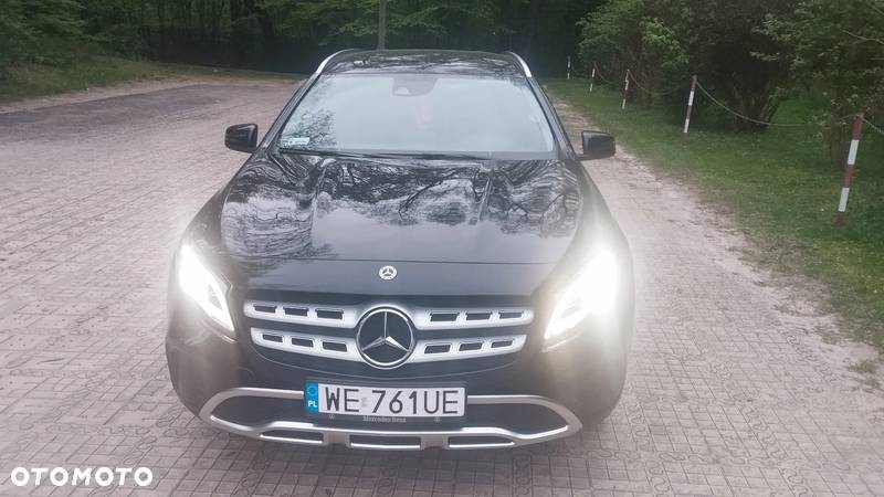 Mercedes-Benz GLA 200 7G-DCT Urban - 24