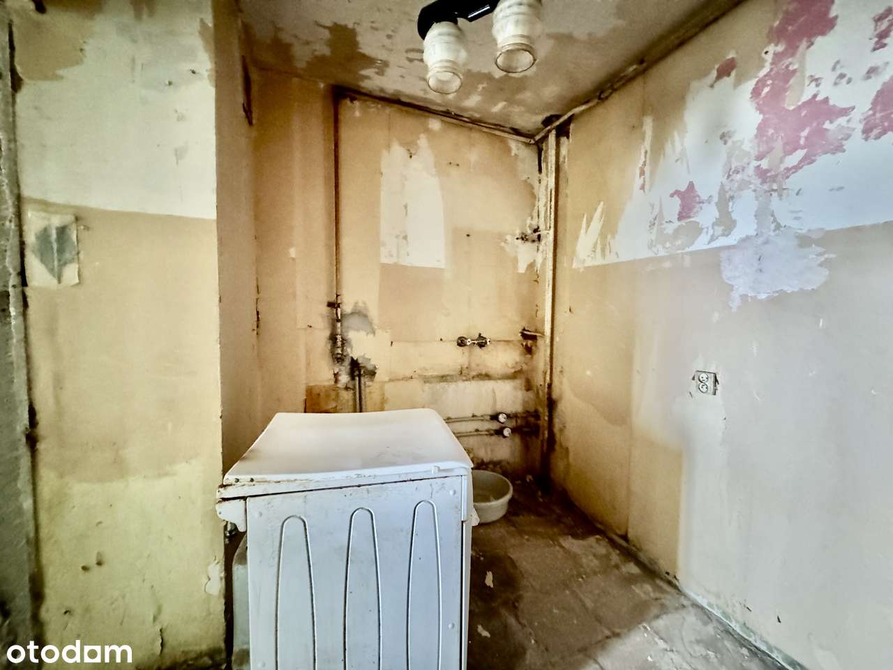 Kawalerka 27 m² | Os. Przyjaźni 9 | Do kapitalnego remontu | Wolna-5