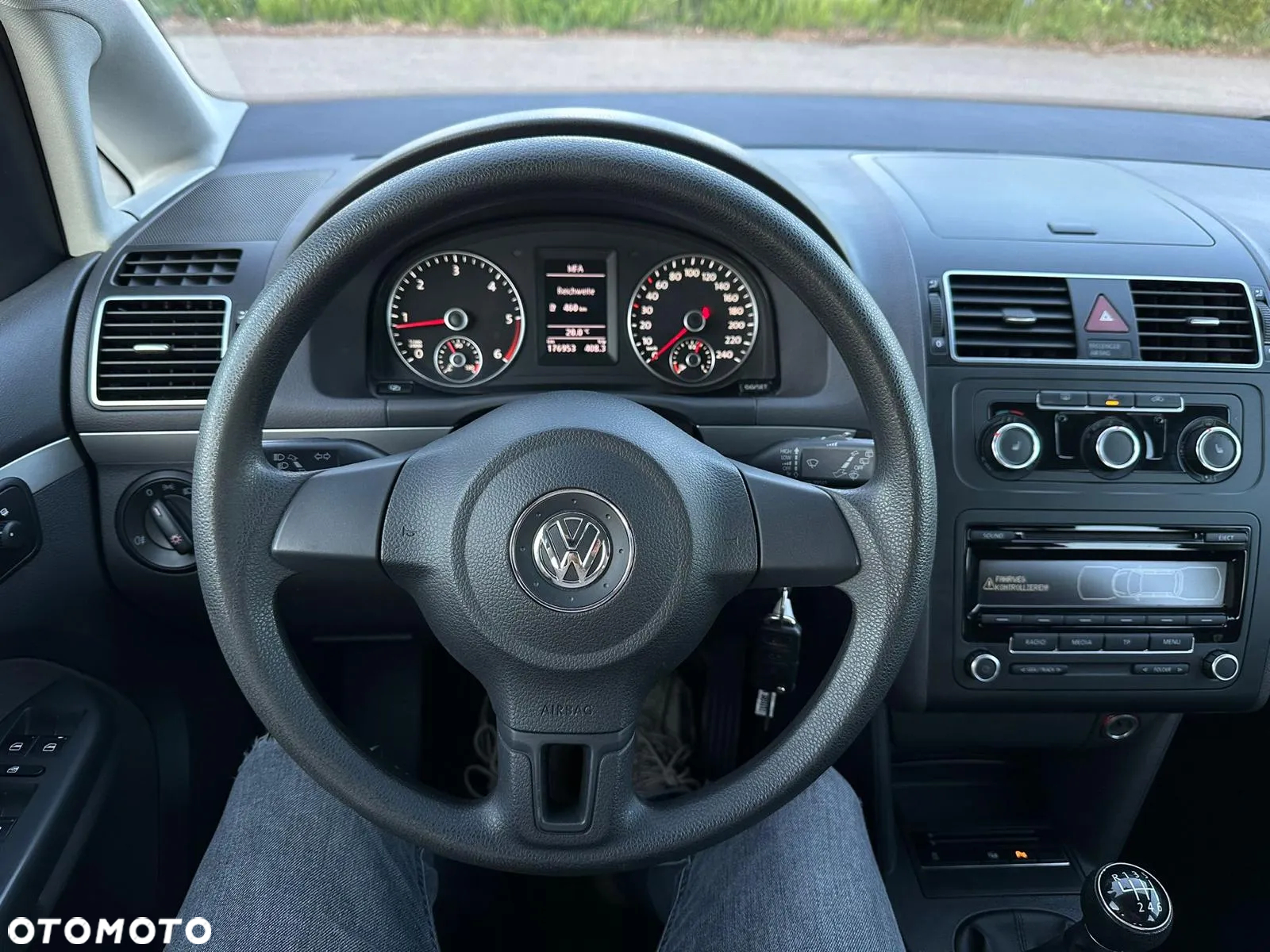 Volkswagen Touran 1.6 TDI DPF BlueMotion Technology Trendline - 20