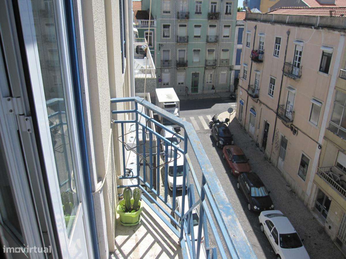 Quarto - localizado em Anjos Lisbon - Grande imagem: 2/9