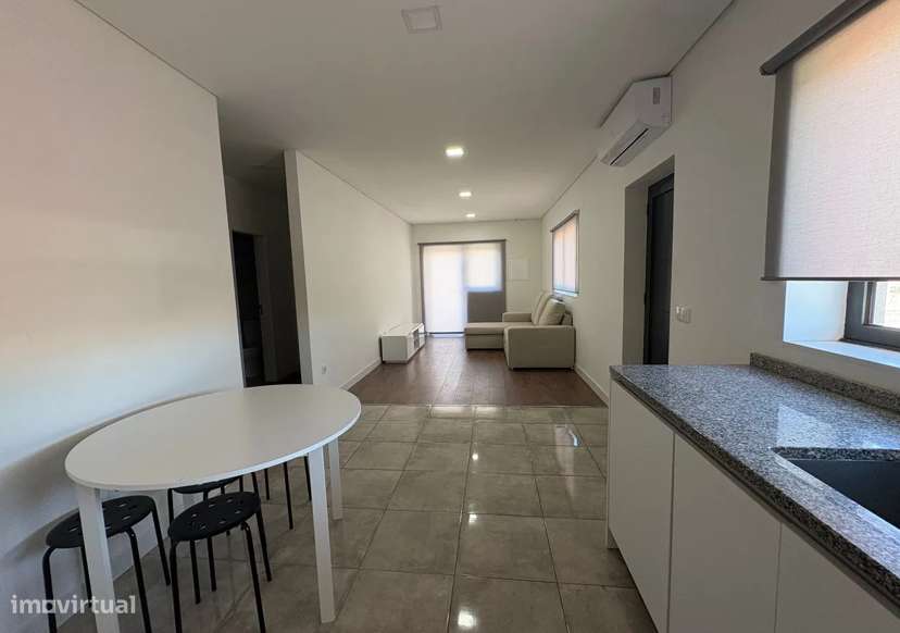 Paredes |Moradia T8 ( 4 apartamentos ) Arrendados | Para investidores - Grande imagem: 2/8