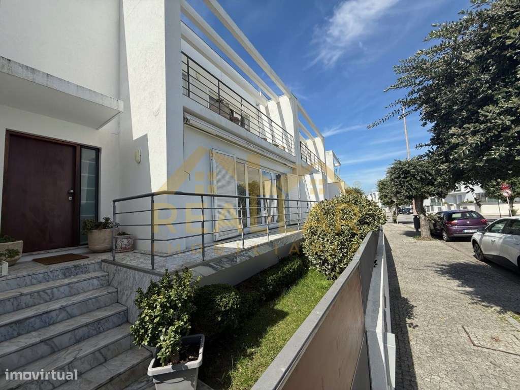 MORADIA T3 em zona PREMIUM- VILA DO CONDE - Grande imagem: 1/42