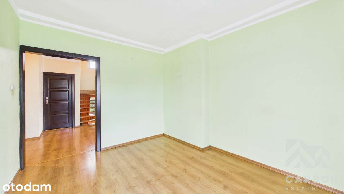 Duży dom idealny dla rodziny - cisza i spokój-9