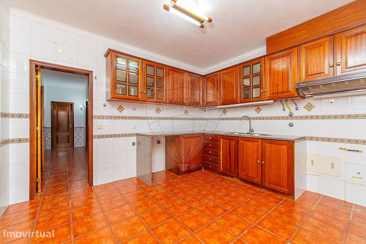 Moradia T4 para venda-8