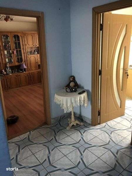 Apartament 3 camere semidecomandat - Imagine principală: 4/7