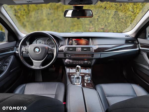 BMW Seria 5 528i xDrive - 10