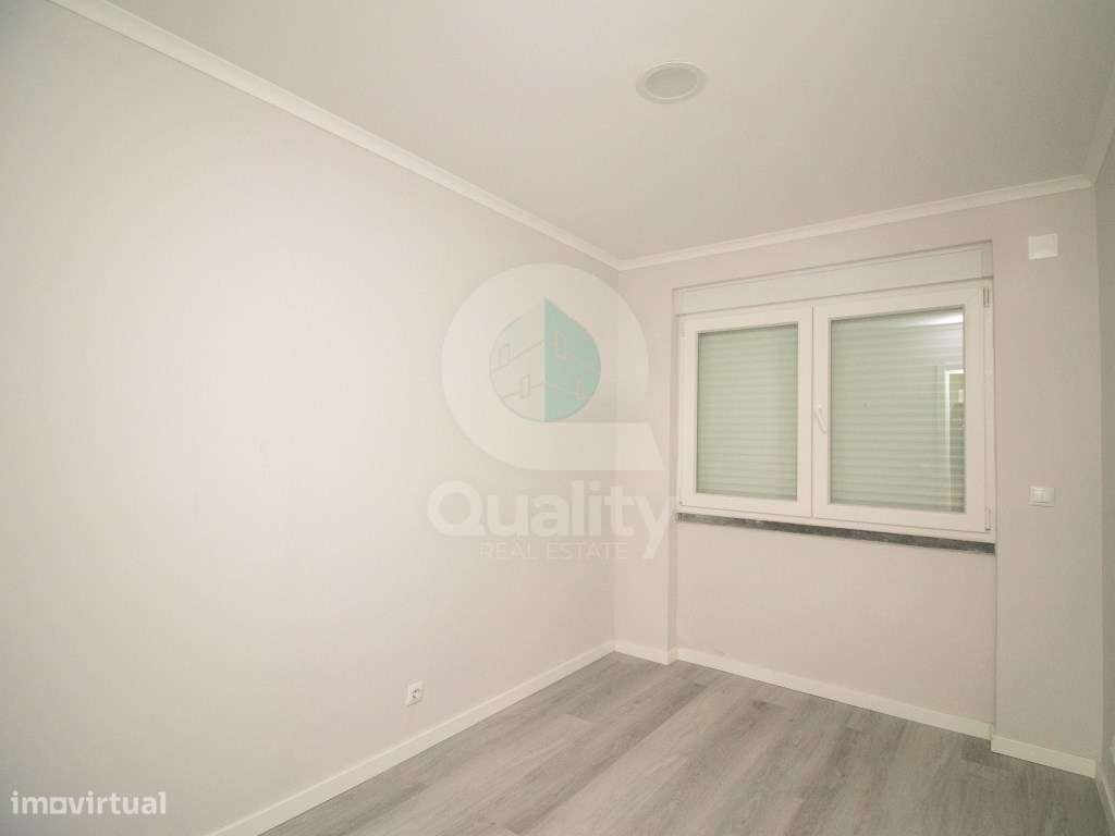 Apartamento T2 totalmente remodelado, localizado numa das zonas mai...-22