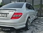 Mercedes-Benz Klasa C 180 CGI BlueEFFICIENCY Avantgarde - 28