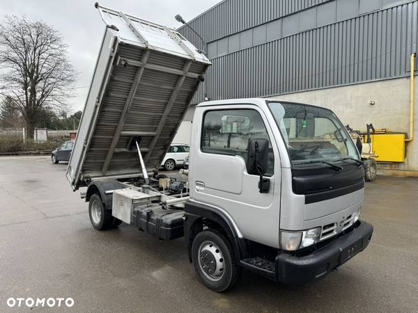 Nissan Cabstar - 3