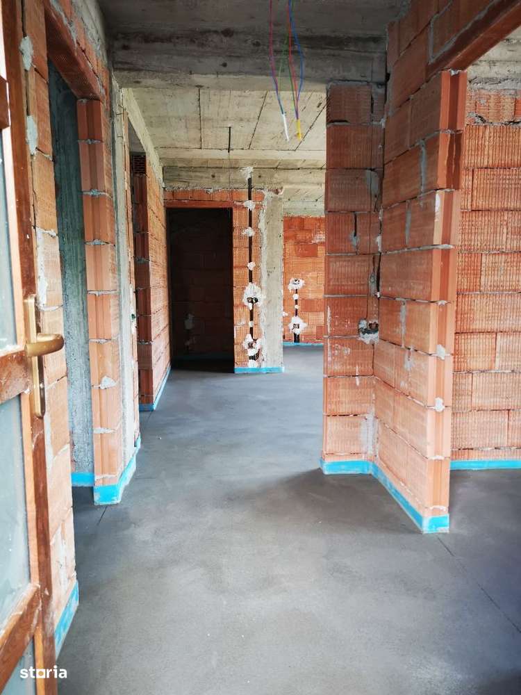 Apartamente in Case insiruite de 5 camere cu gradina si loc de parcare-8