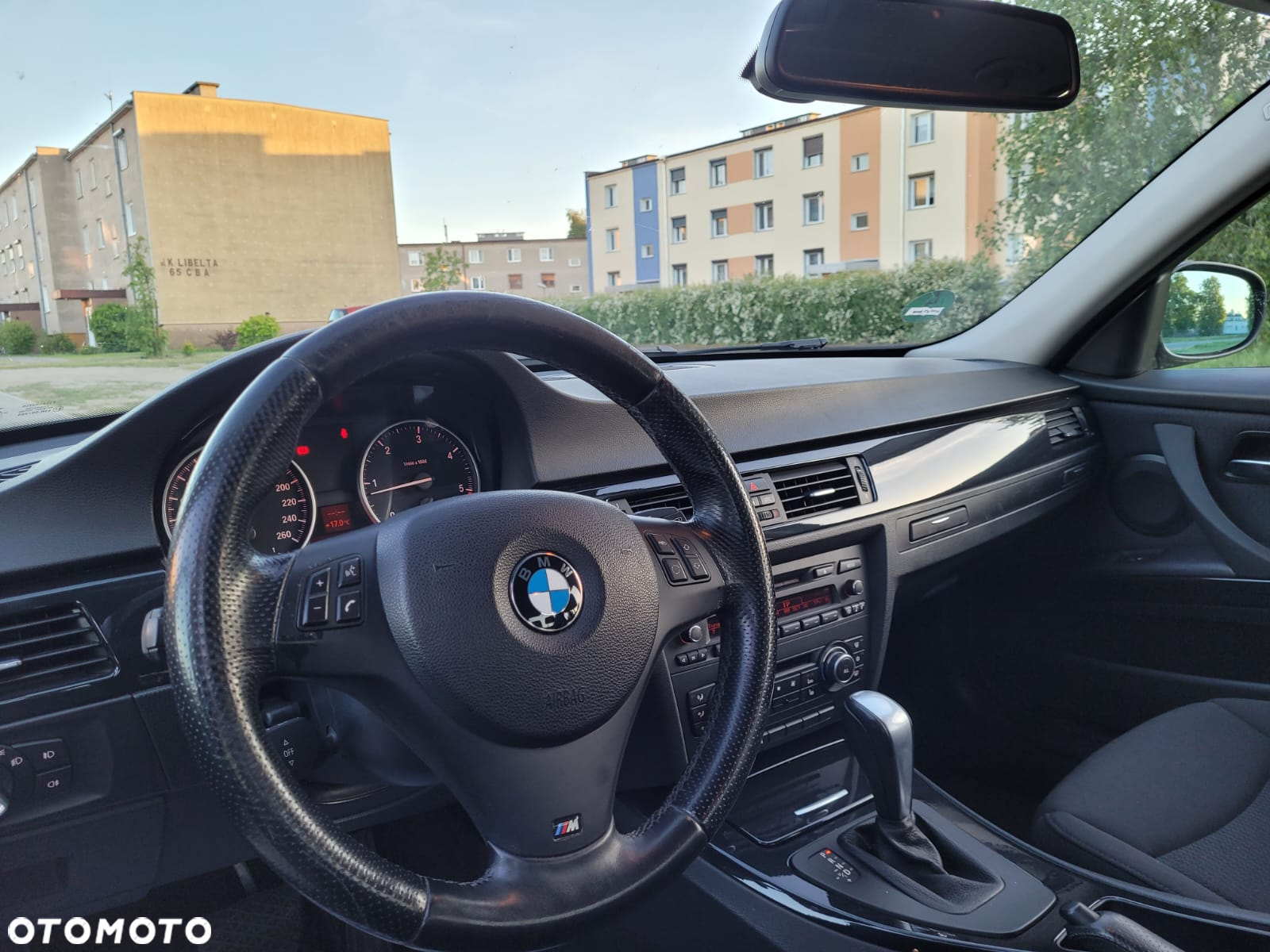BMW Seria 3 320d DPF Edition Sport - 14
