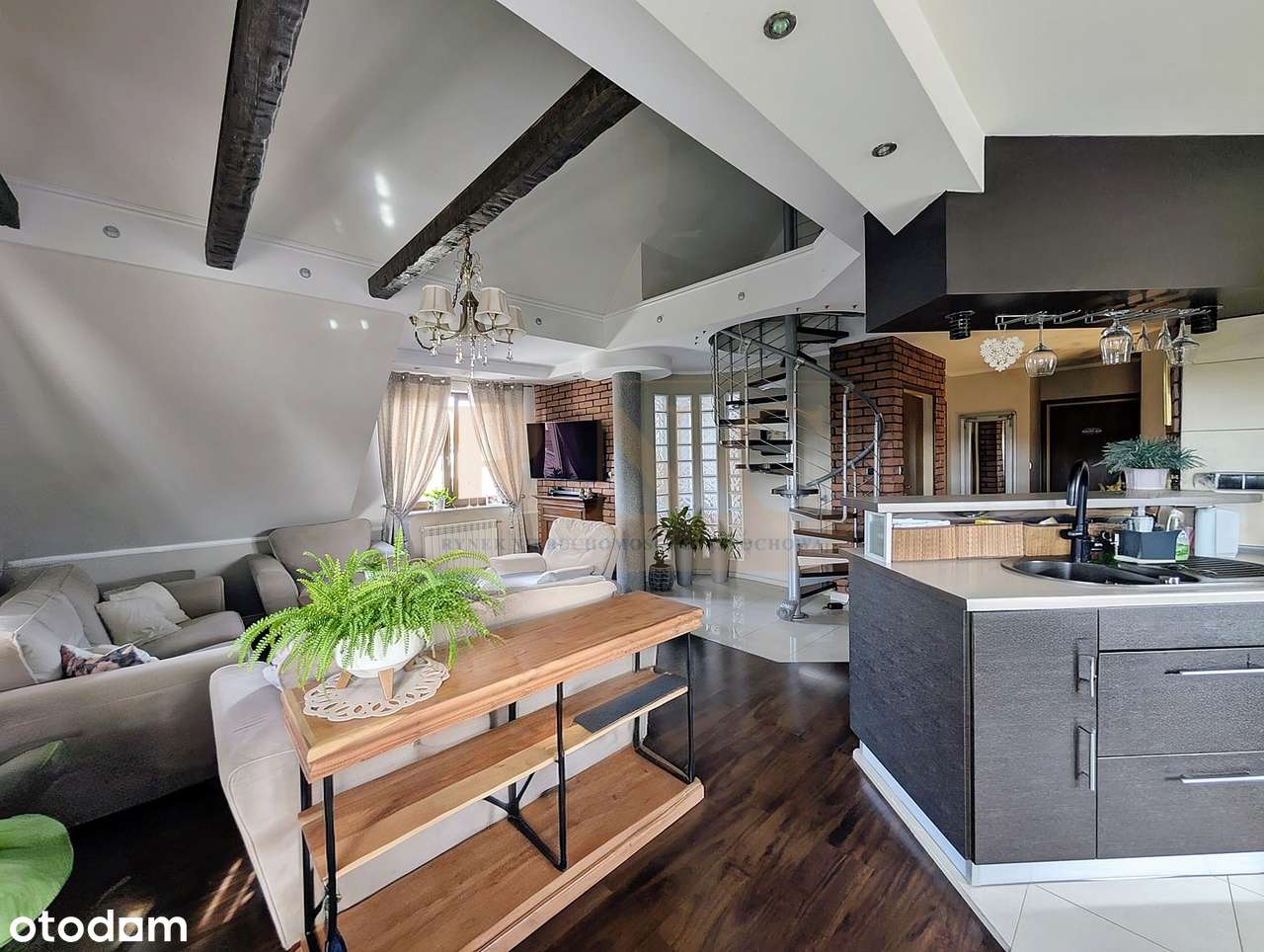 Piękny, w pełni wyposażony dom dwurodzinny | 203 m2 - Pełny obrazek: 4/20