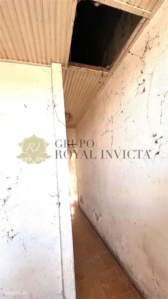 Terreno com Casa em Pedra para Reabilitação – Campanhã, Porto-8