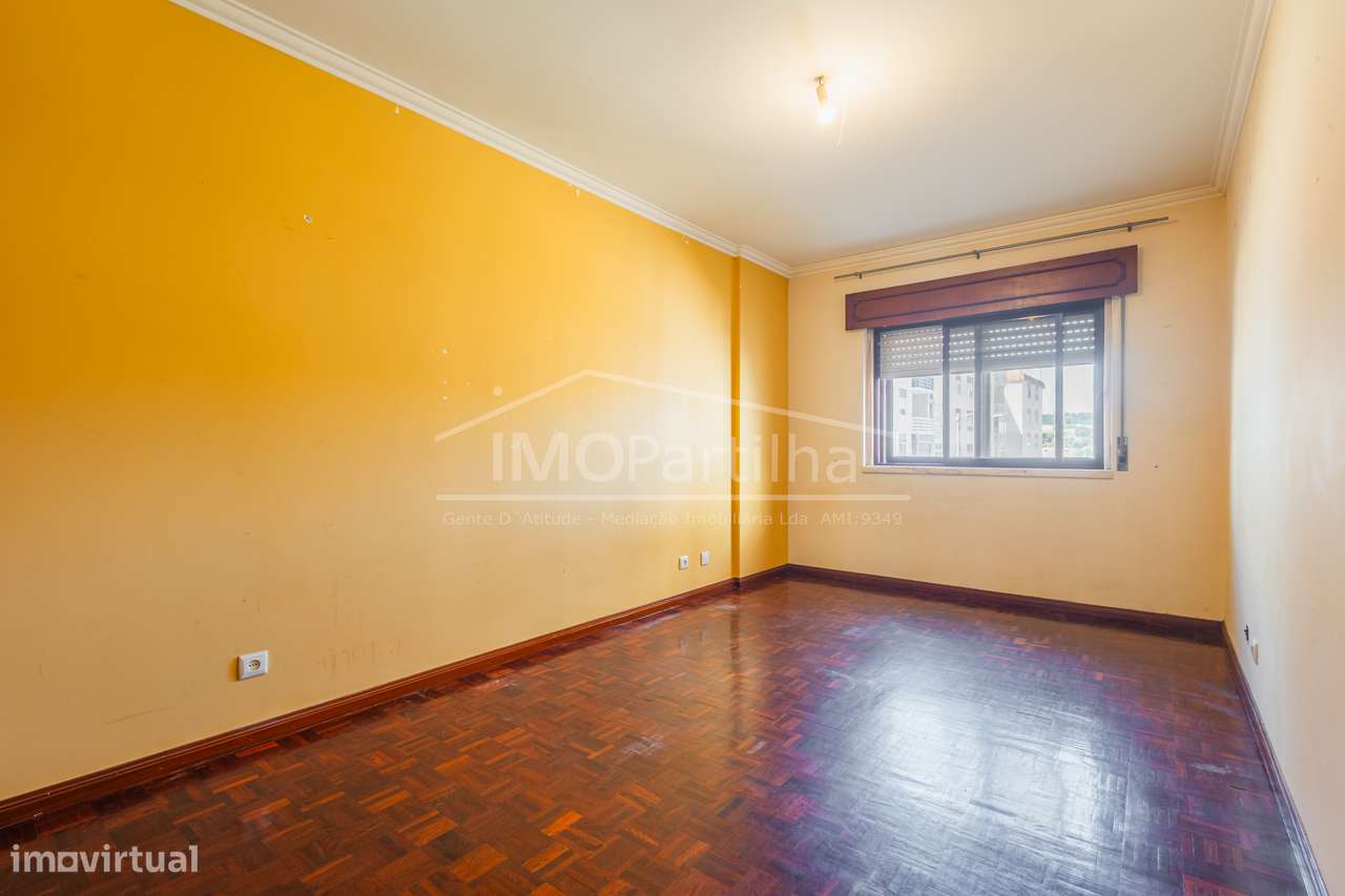 T3 com boas áreas em Agualva - Sintra-9