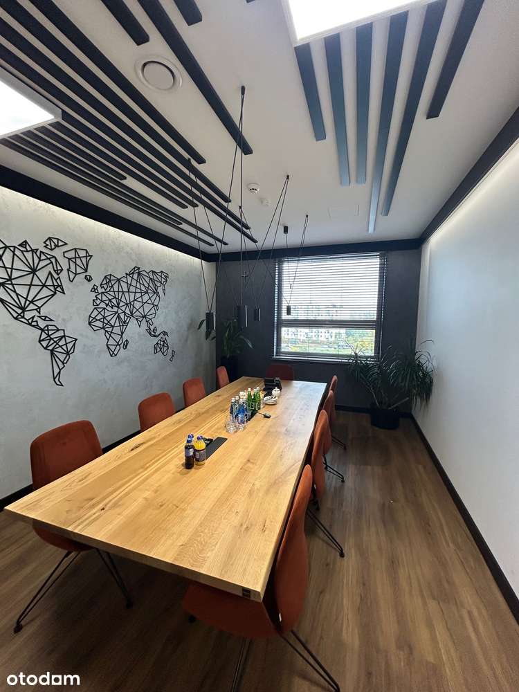 Nowoczesny biurowiec na Żoliborzu z parkingiem-1