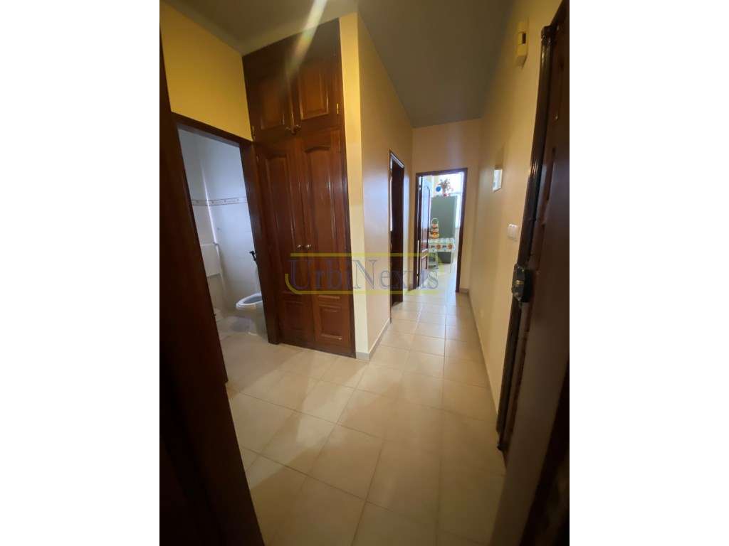 BAIXA DA BANHEIRA - T2 - 1º ANDAR-8