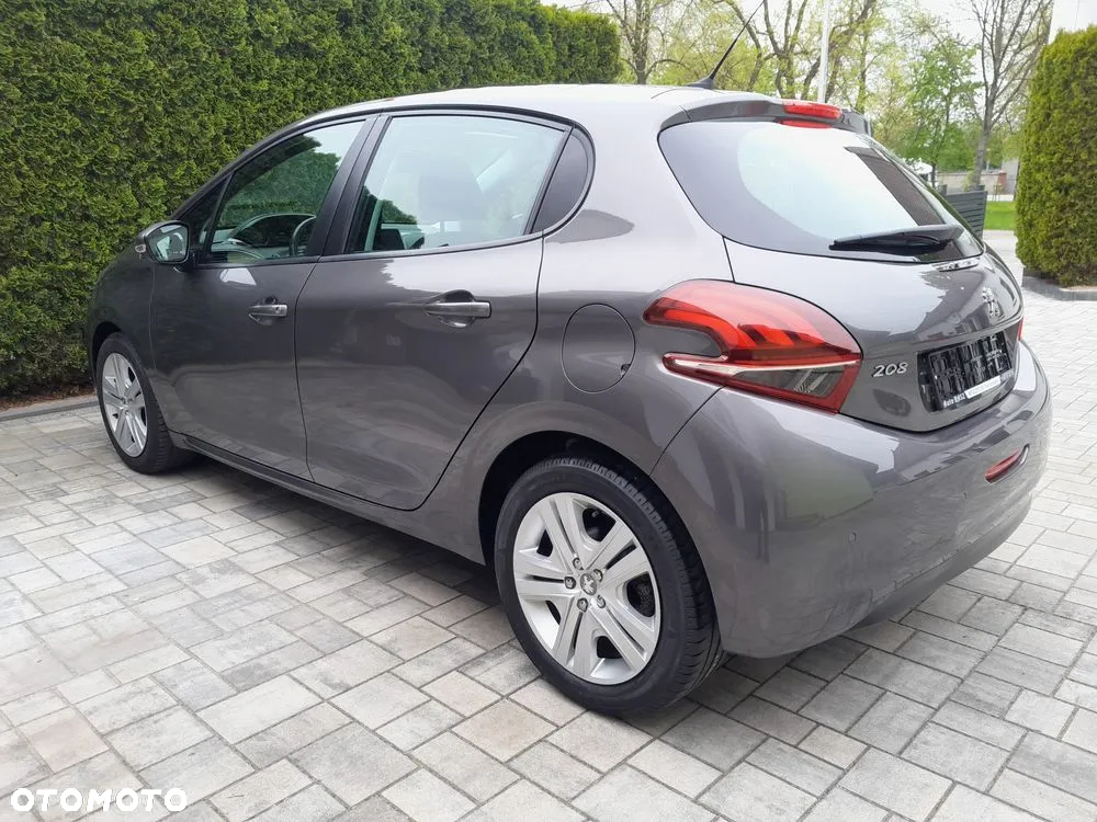 Peugeot 208 - 3