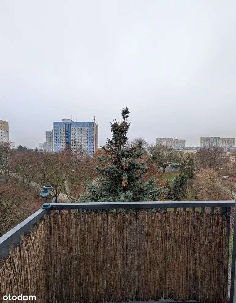 os. Kosmonautów, 3 pokoje, po remoncie!-8