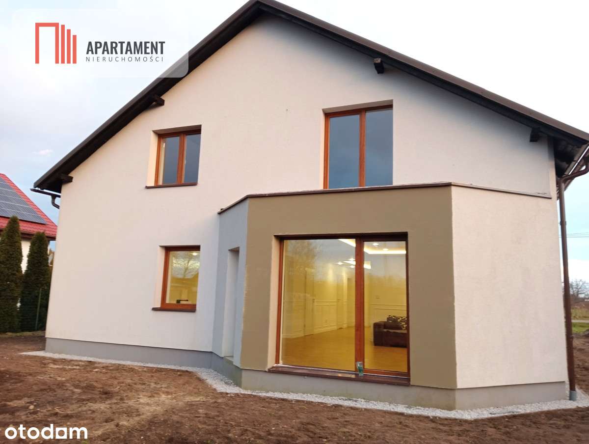 Przestronny dom w cichej i zielonej okolicy! - Pełny obrazek: 2/16