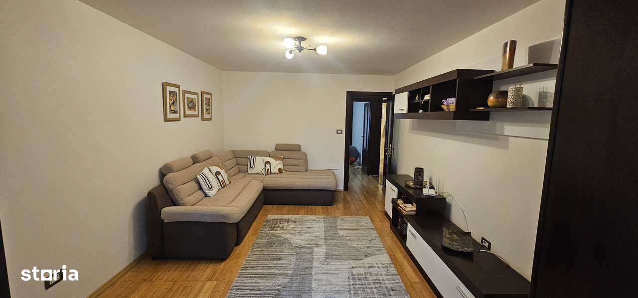 Apartament cu 2 camere decomandat zona Nicolina Catedrala Catolică et1-5