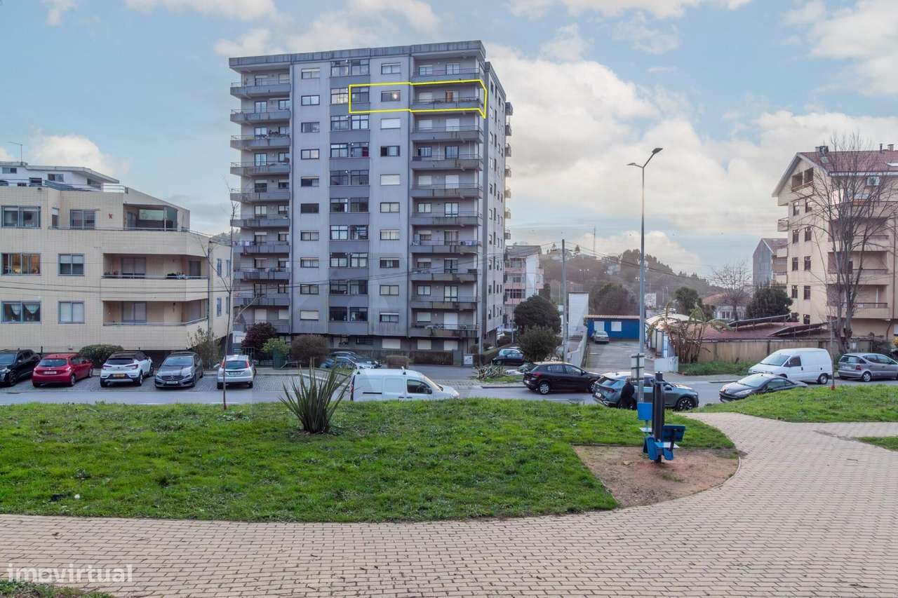 Apartamento T2 em Mafamude – Localização Privilegiada com Vistas Desaf-40