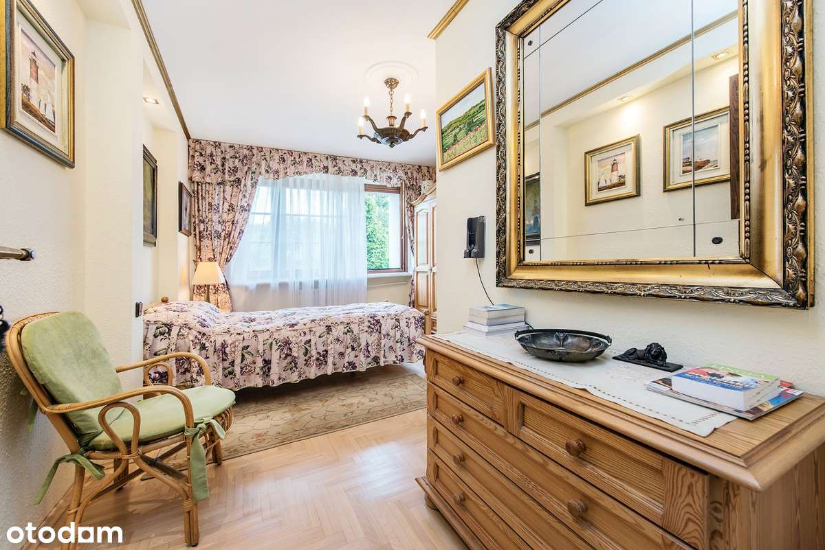 Wyjątkowy dom z całym wyposażeniem ( antyki )-13