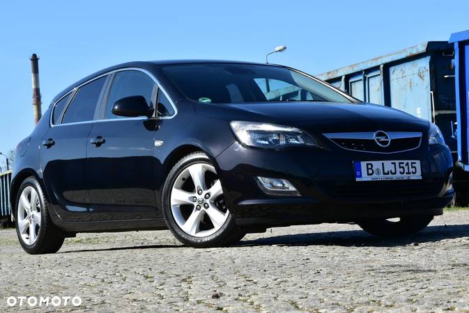 Opel Astra 1.4 Turbo Edition Sport - 3