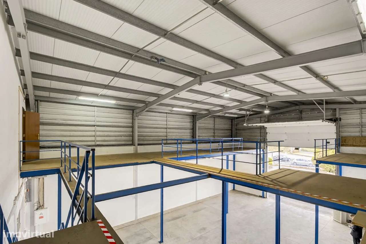 Armazém de 1800m² com boas acessibilidades - Grande imagem: 5/17